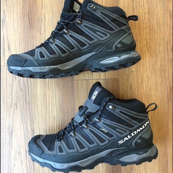 salomon gore tex walking shoes mens
